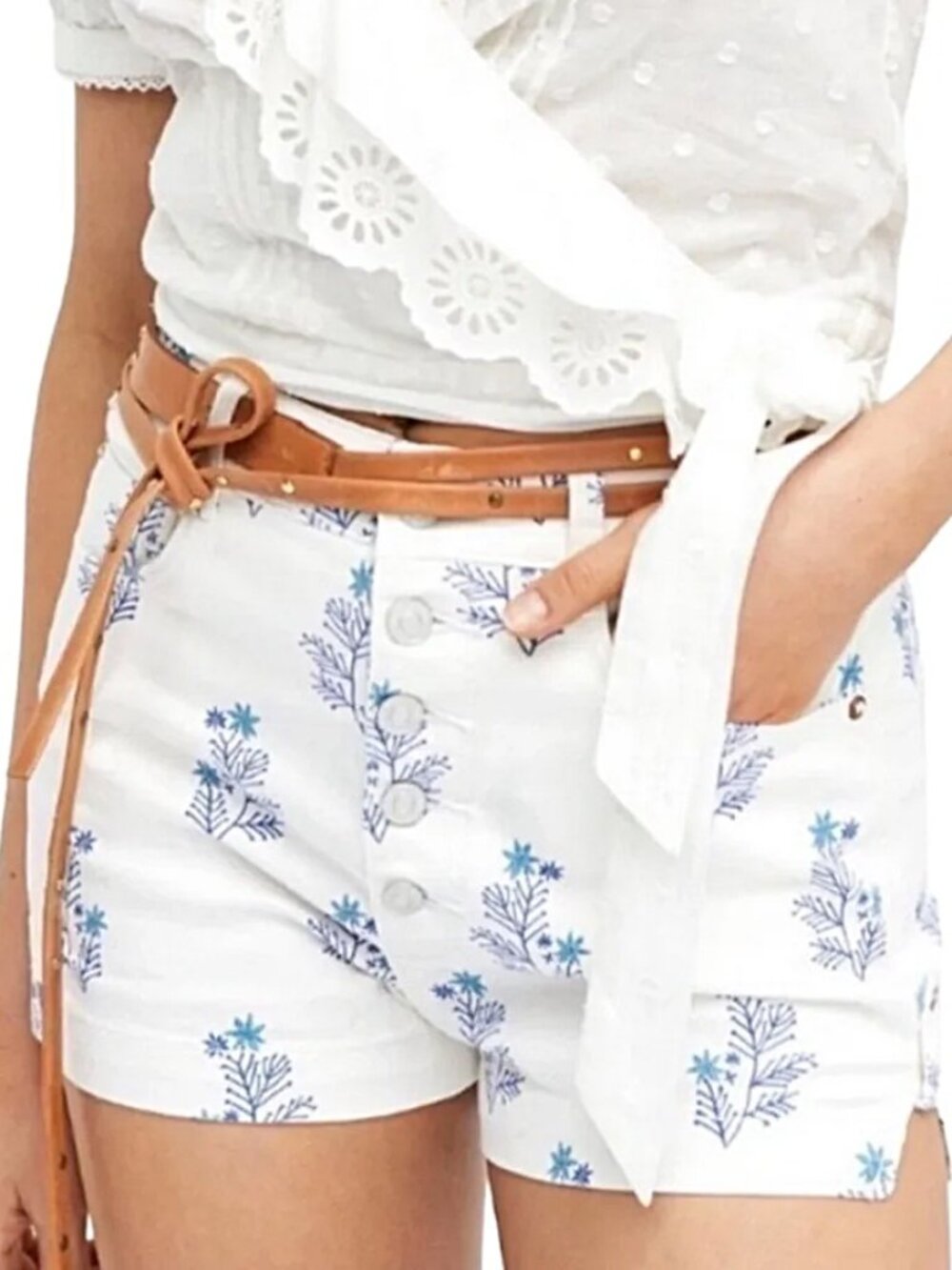 Pilcro Anthropologie White Blue Floral High Rise Shorts Size 32 - Picture 1 of 7